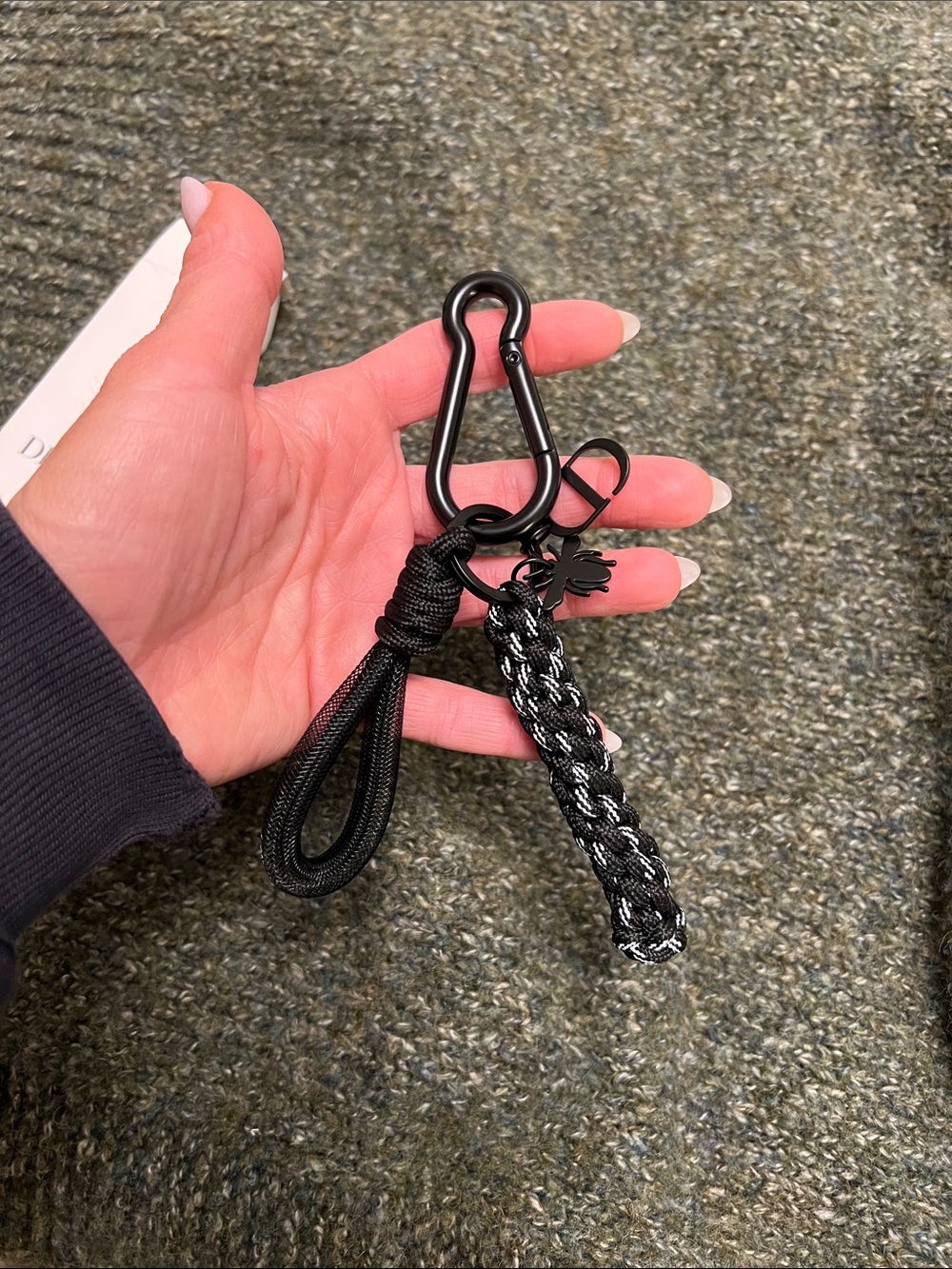 Dior Beauty Black Carabiner Paracord Keychain Rope Bag Charm Key Holder - Picture 3 of 5